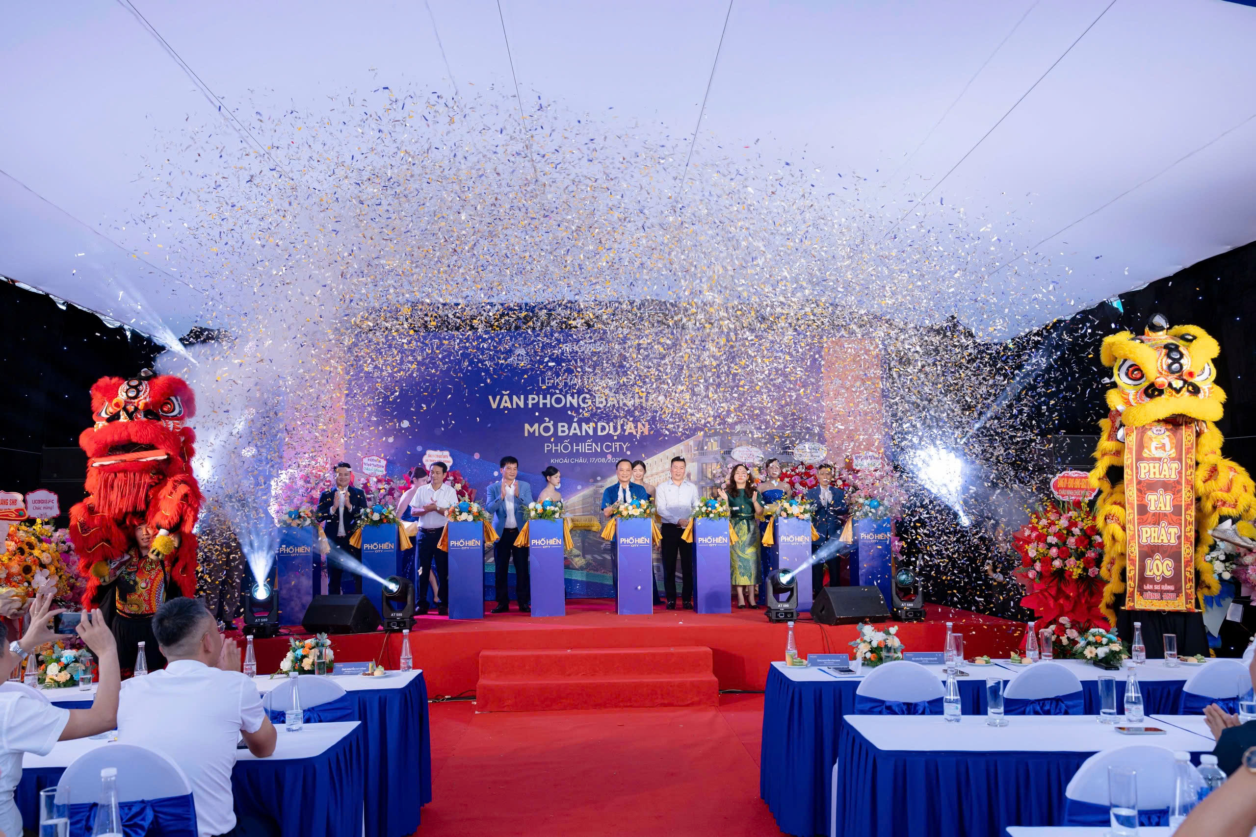 Gần 500 khách hàng nhận quà tặng tại lễ khai trương và mở bán Phố Hiến City